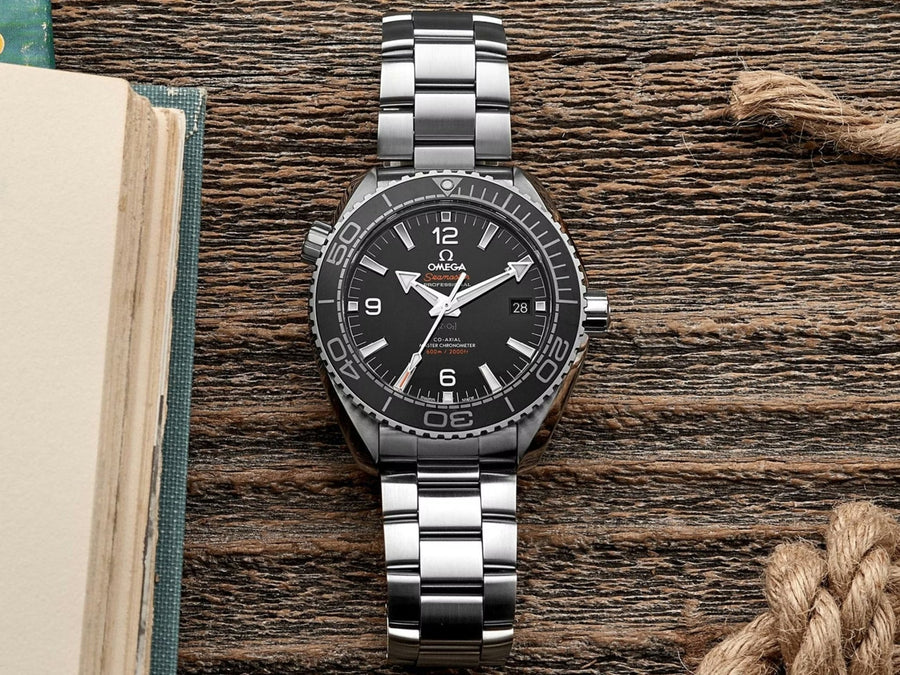 Best straps for the Omega Seamaster Planet Ocean 600M 43.5mm (215.30.44.21.01.001 / 215.30.44.21.03.001) - Helvetus