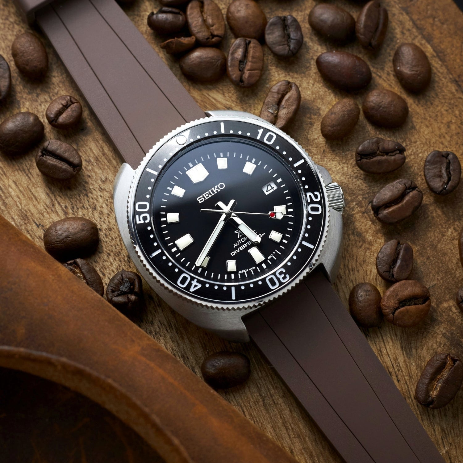 Straight FKM Rubber Strap – Universal Fit – Brown (20mm / 22mm / 24mm) - Helvetus