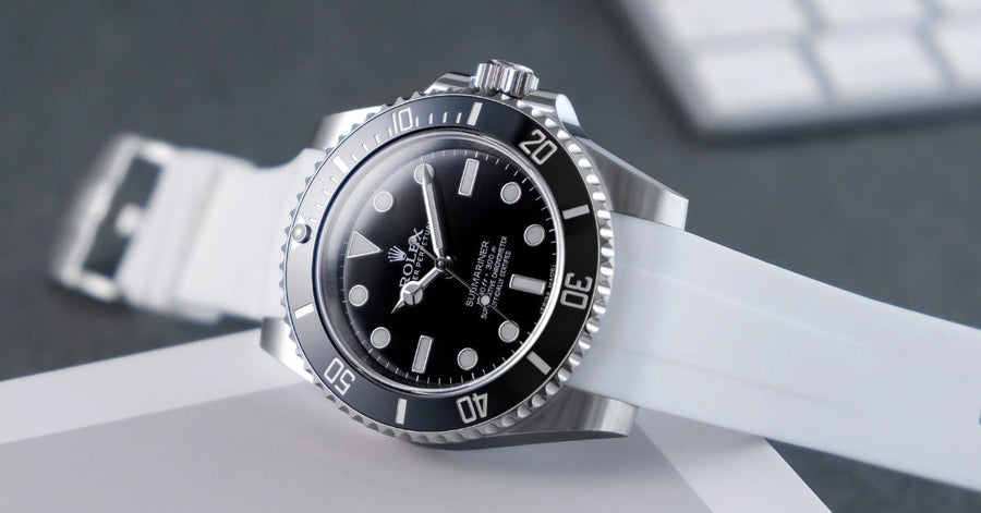 Curved End vs. Straight End Watch Straps: Which One Do You Need? - Helvetus